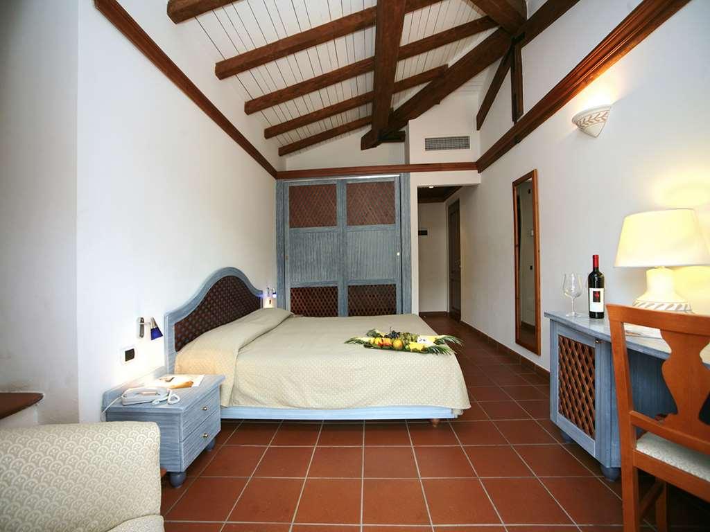Hotel Palumbalza Порто-Ротондо Номер фото